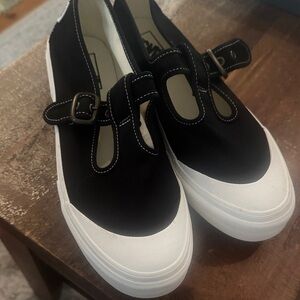 VANS STYLE 93 MARY JANE BUCKLE WOMEN SIZE 10.5 EU 42 BLACK NEW NO BOX